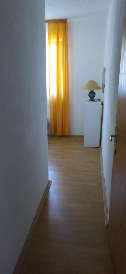 Apartments Mara Seget Vranjica Exterior photo