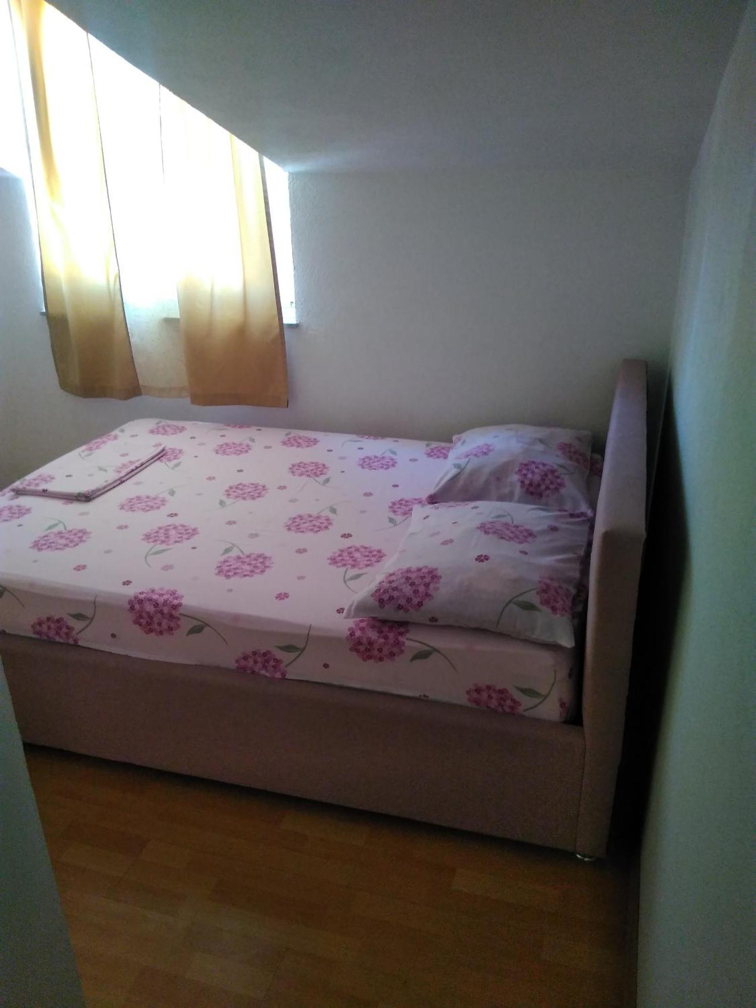 Apartments Mara Seget Vranjica Room photo