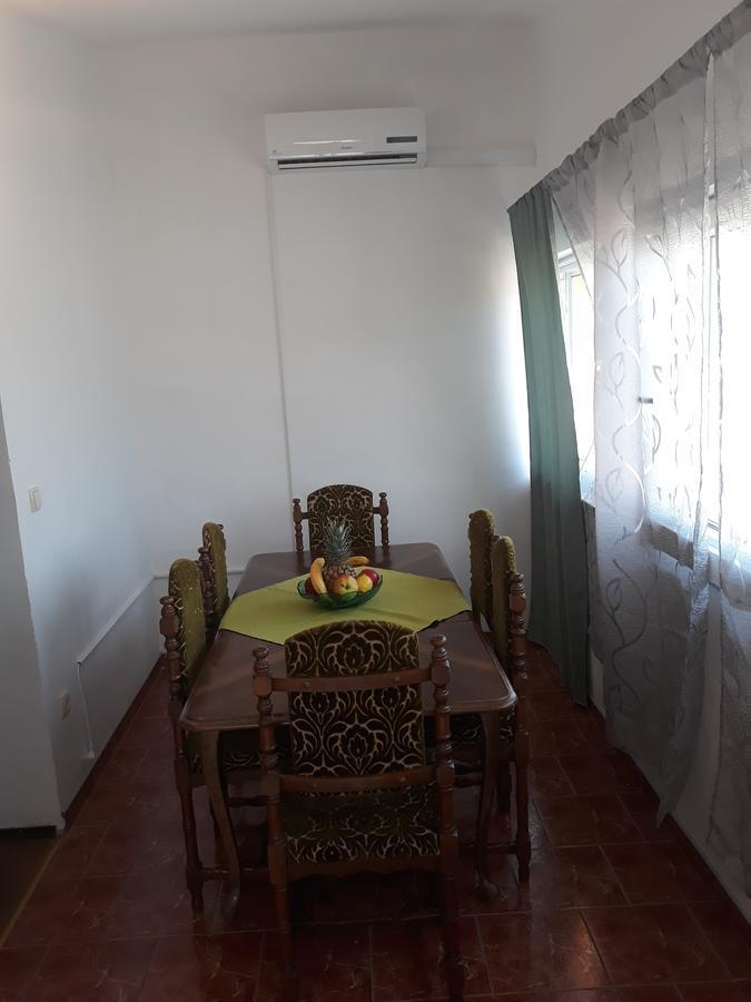 Apartments Mara Seget Vranjica Exterior photo
