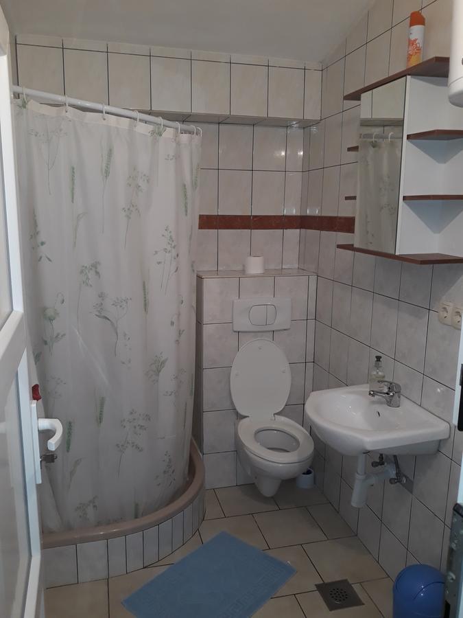 Apartments Mara Seget Vranjica Exterior photo