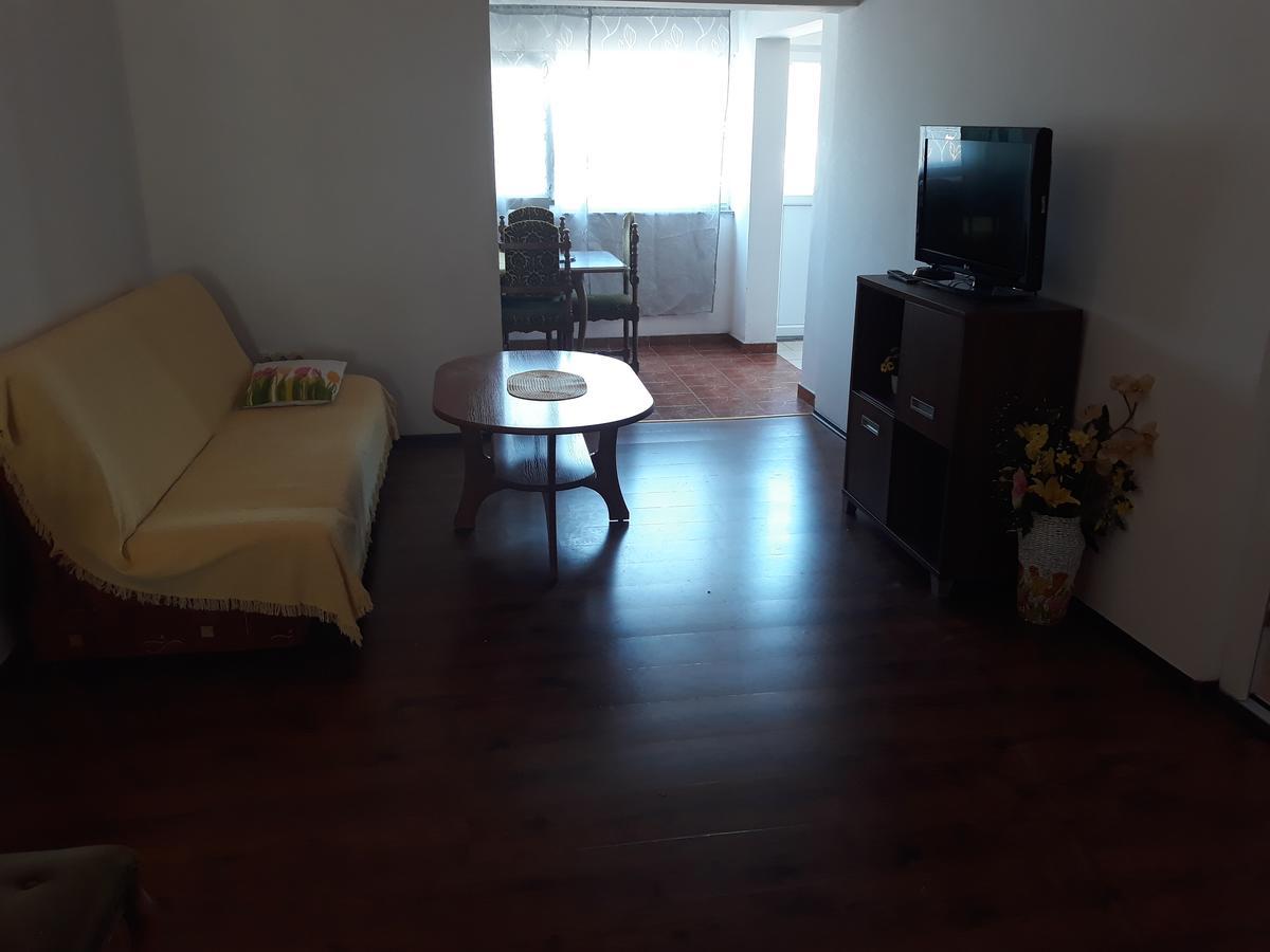Apartments Mara Seget Vranjica Exterior photo